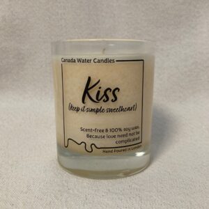 Kiss Candle