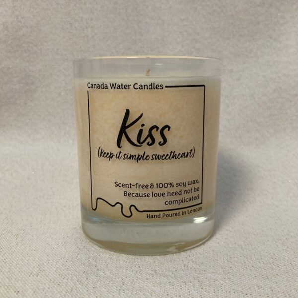 Kiss Candle